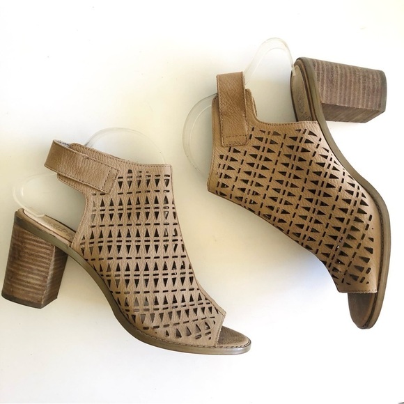 Vince Camuto Triana Block Heel - Picture 7 of 14
